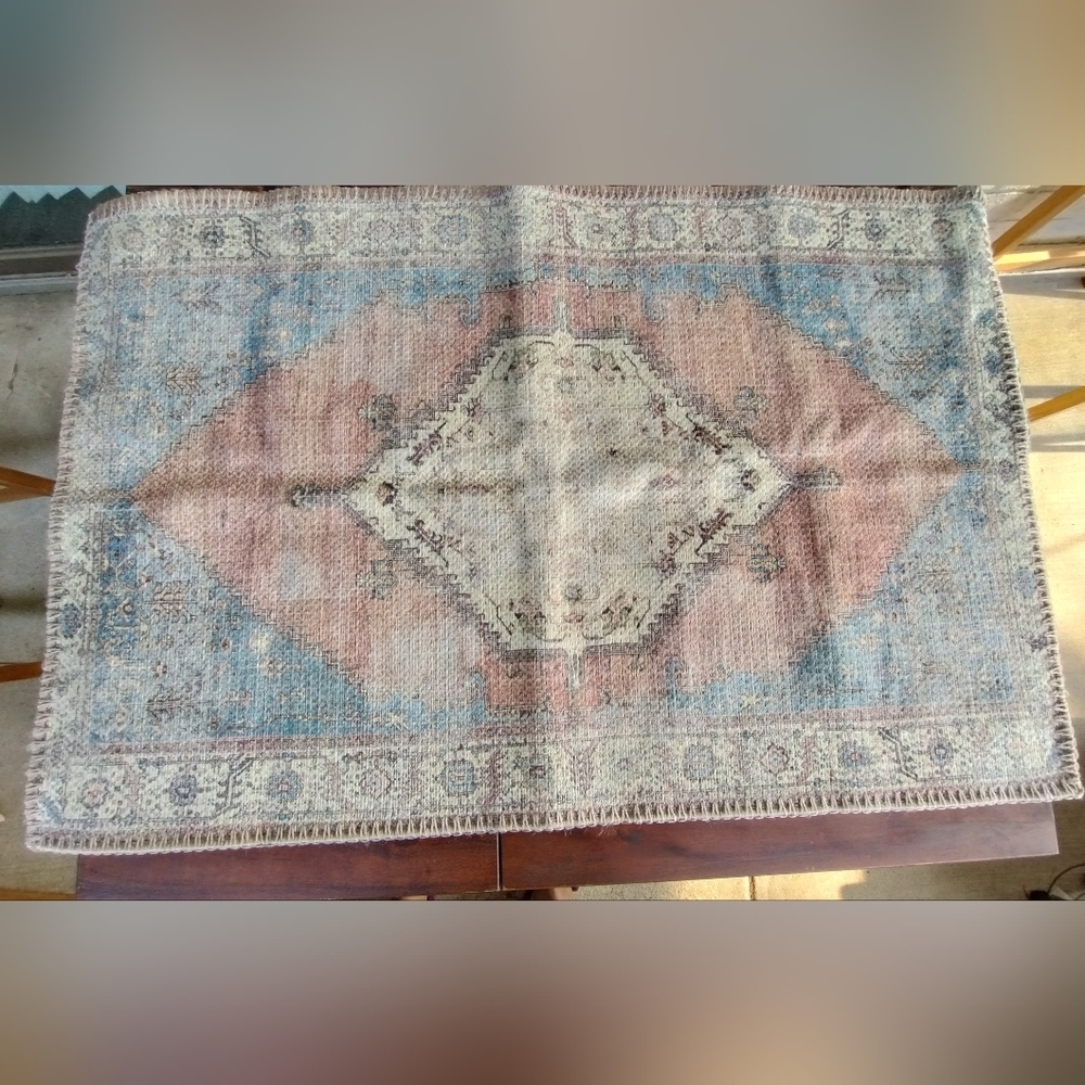 NWOT Adiva Cream Multicolored Area Rug 2'x3'